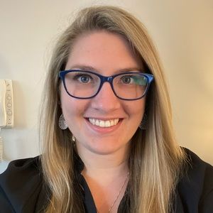 Meet your Posher, Rebecca